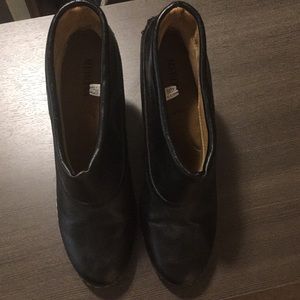 Merona size 7.5 booties
